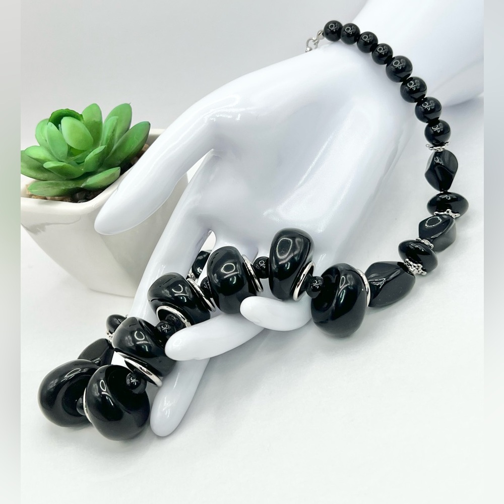 STATEMENT NECKLACE